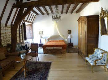 Le Clos Chavigny Bed & Breakfast *