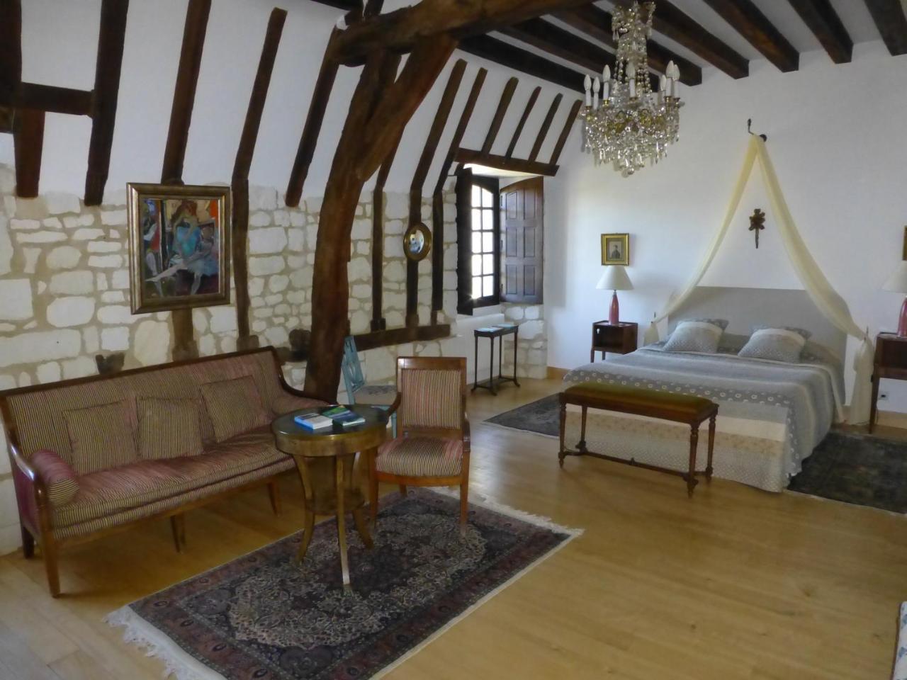 Le Clos Chavigny Bed & Breakfast
