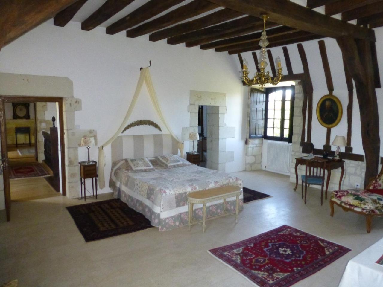 Le Clos Chavigny Bed & Breakfast *